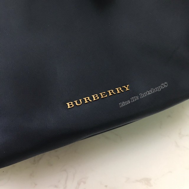 Burberry專櫃新款大號The Rucksack軍旅背包 巴寶莉男士雙肩背包大書包 yxb1143